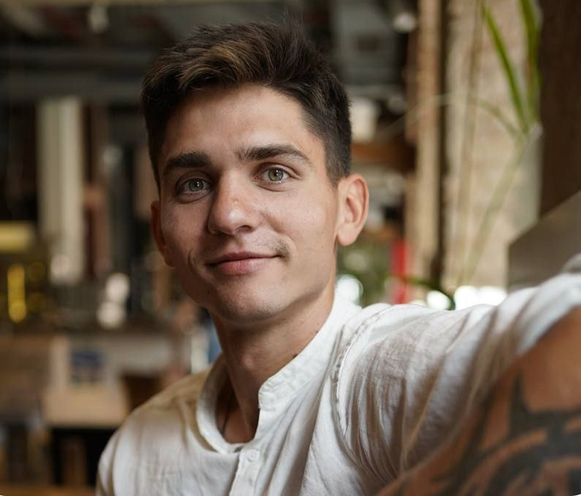 Максим Лакі